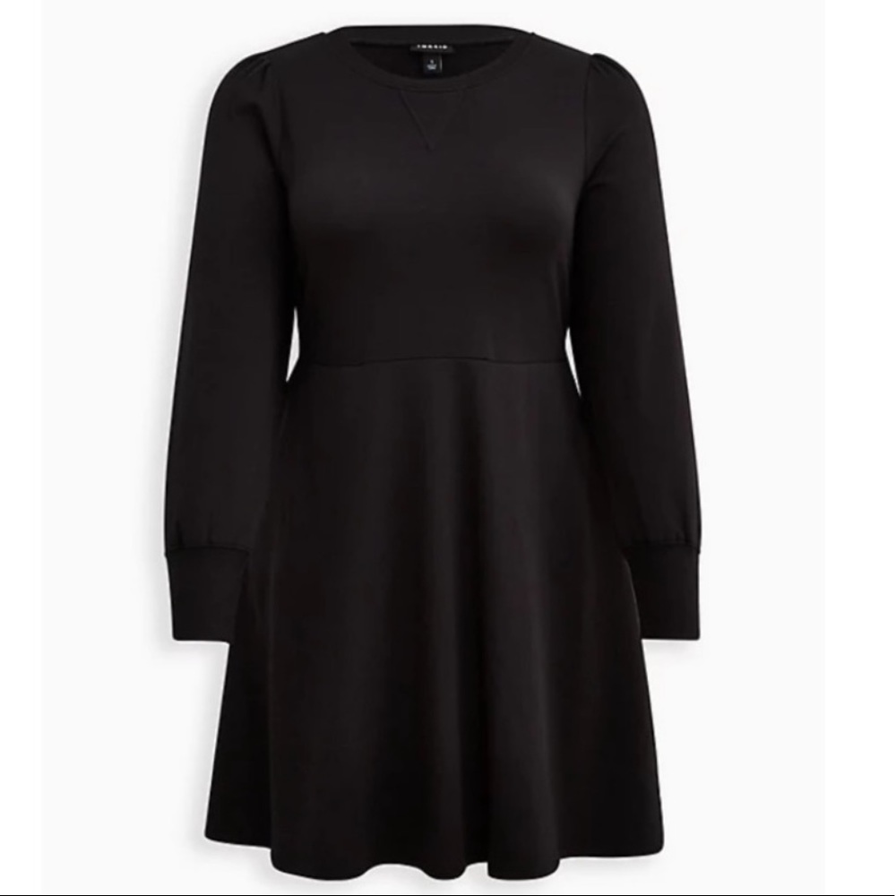 TORRID NWT PUFF SLEEVE SKATER DRESS - ULTRA SOFT FLEECE BLACK
